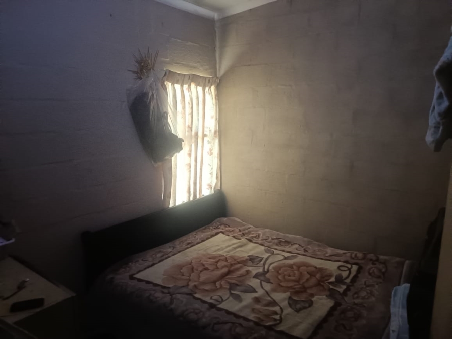 1 Bedroom Property for Sale in Kwanonqaba Western Cape